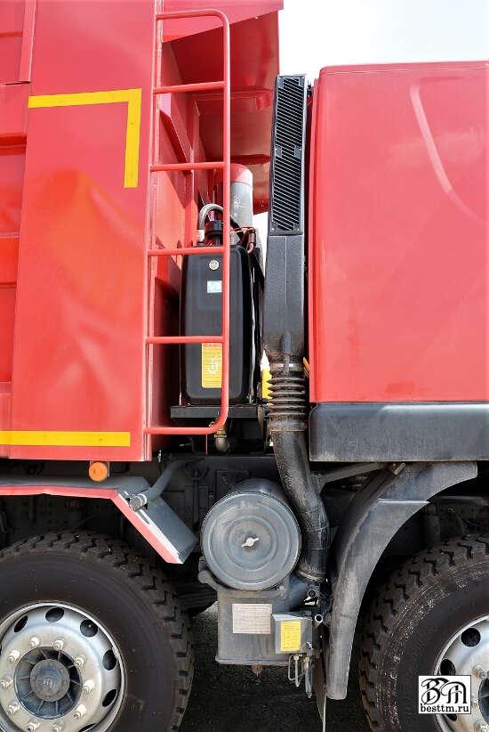 Самосвал Hongyan SAIC-Iveco 8х4 Самосвал Hongyan SAIC-Iveco 8х4
