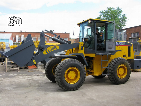 Колесный фронтальный погрузчик XCMG ZL30G Колесный фронтальный погрузчик XCMG ZL30G