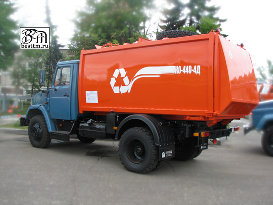 Мусоровоз с боковой загрузкой КО-440-4Д Мусоровоз с боковой загрузкой КО-440-4Д